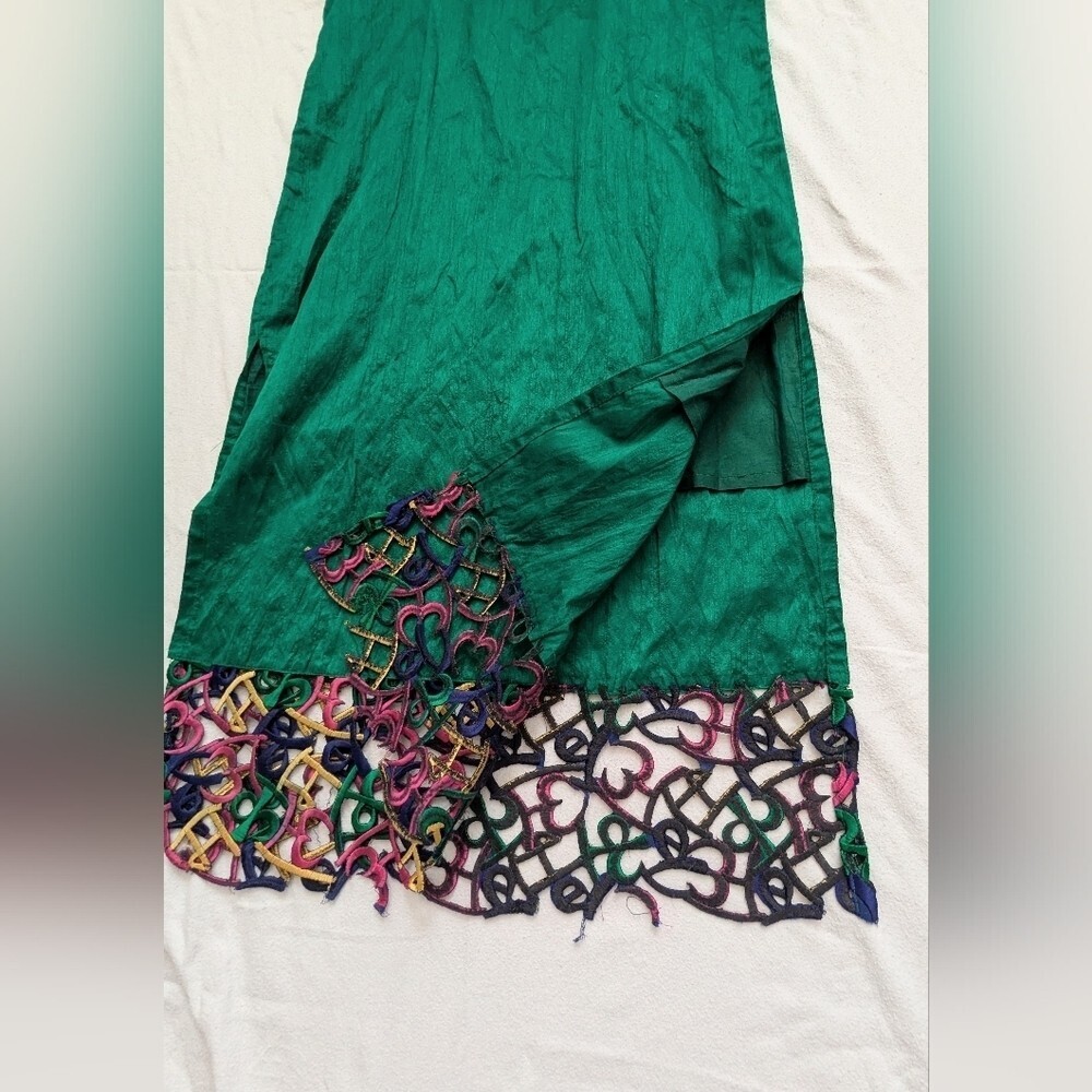 Traditional Maxi Dress/Gown w/Colorful Cut-Out Hem & Neckline Embellishments - Picture 12 of 13